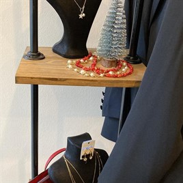 Tena Dekor Mağaza Butik dekorasyonu elbise askısıAskıTena Dekor Rustik Mağaza Raflı Elbise Askısı Portmanto2